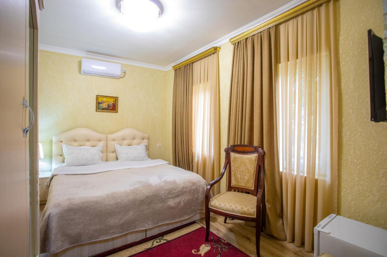 Hotel Vladi Kutaisi Dış mekan fotoğraf